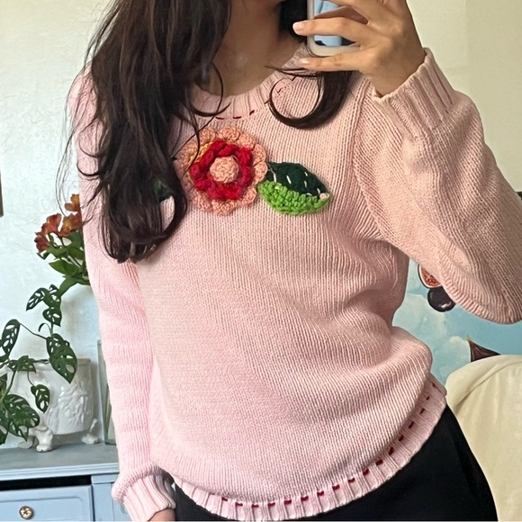 Pink coquette Rose sweater - Picture 3 of 13